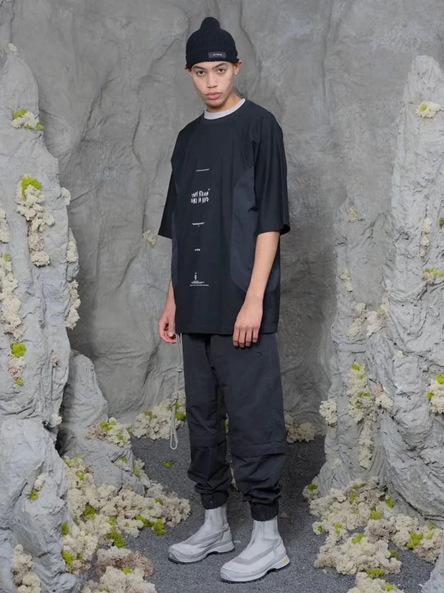 ISO.POETISM T16 Sileo Mixed Woven & Jersey Tee - Stylish Unisex Top for Modern Fashion
