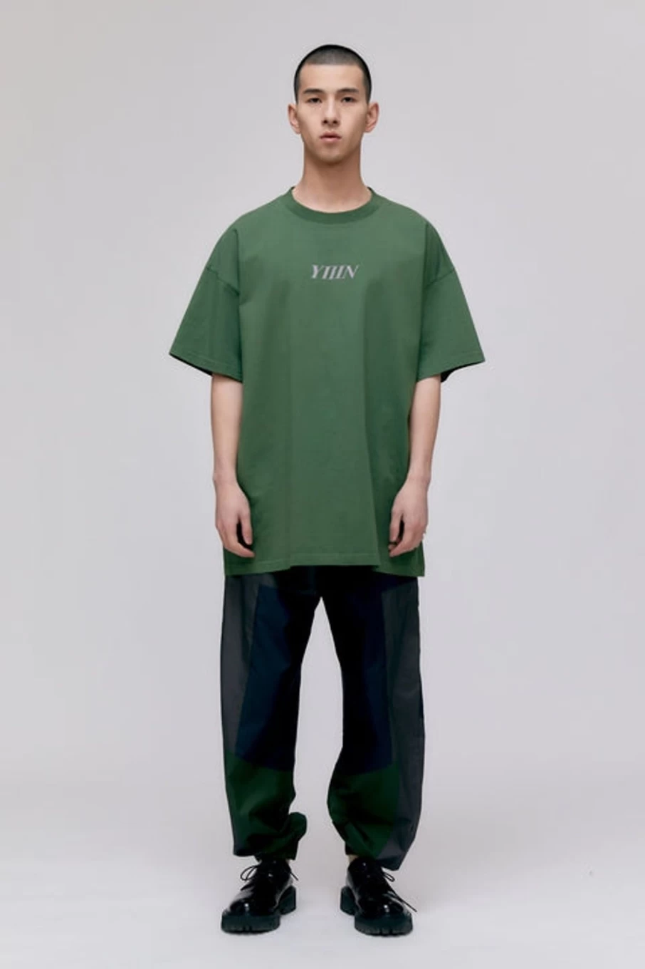 "YIIIN Classic Cotton T-Shirt for Men & Women - Timeless Comfort Fit Tee"