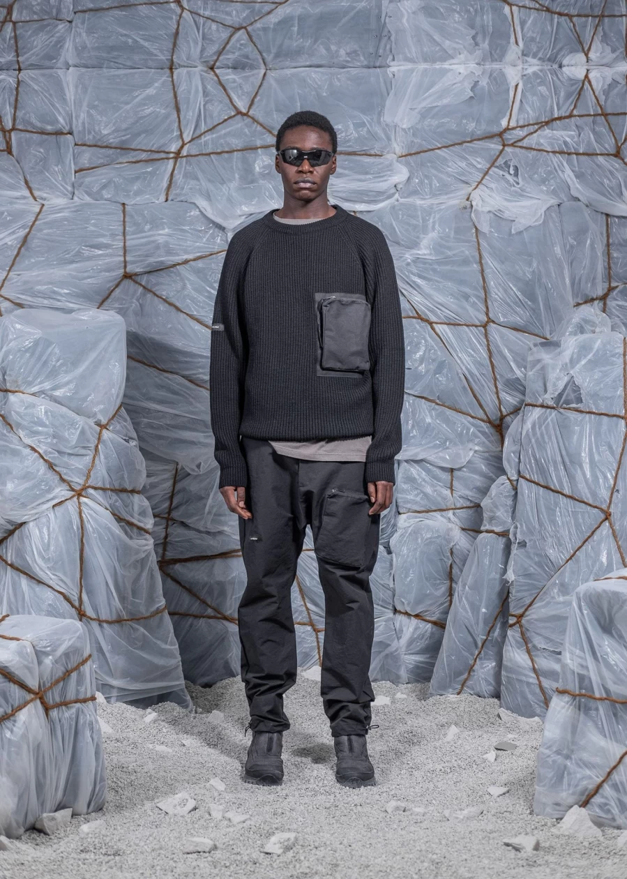 ISO.POETISM Korayks Box Pocket Pants - Stylish Men's Cargo Pants for Urban Wear