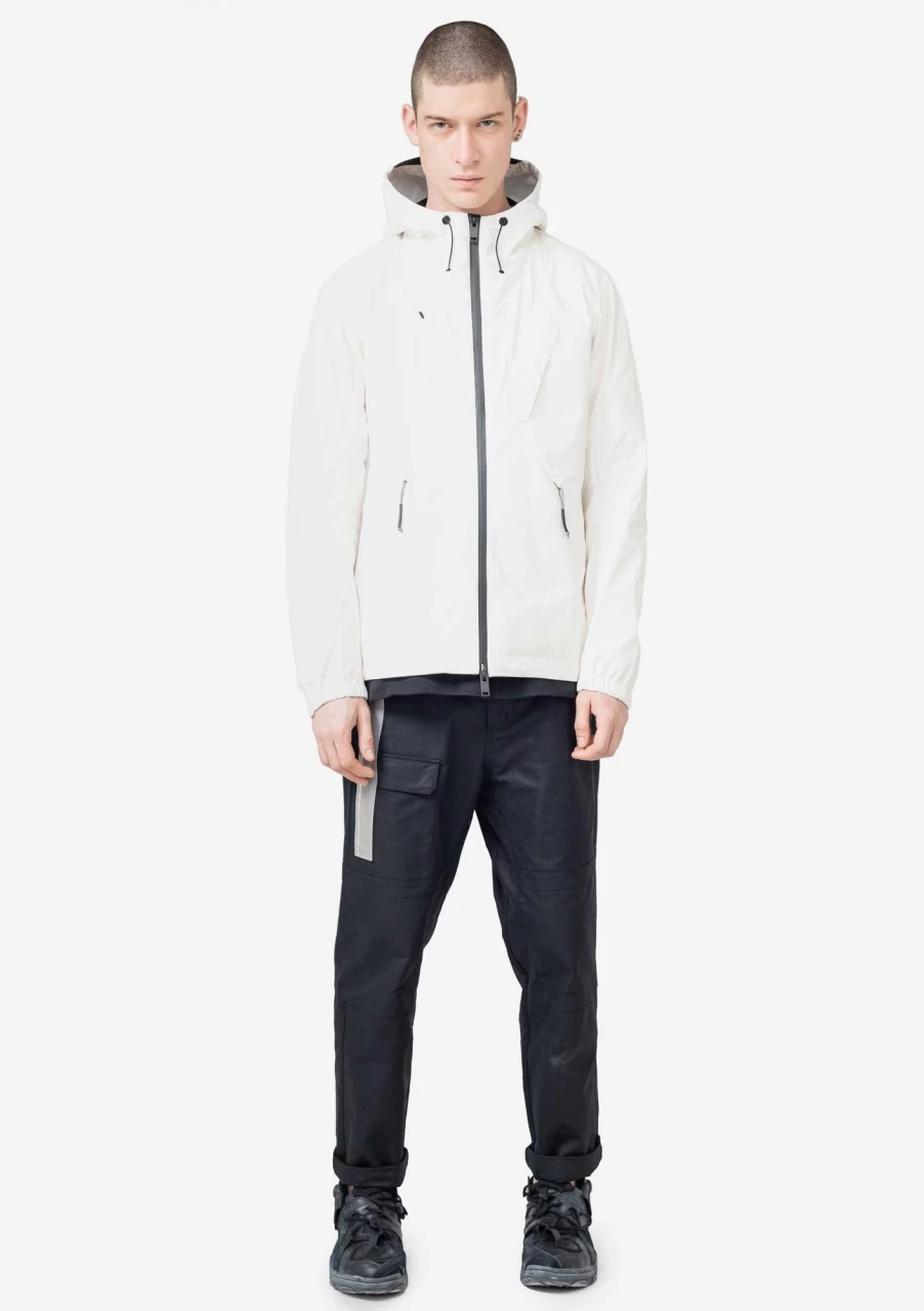 KRAKATAU Men's 3L Tyvek Lightweight Waterproof Hooded Jacket - Breathable Windbreaker for Outdoor Activities